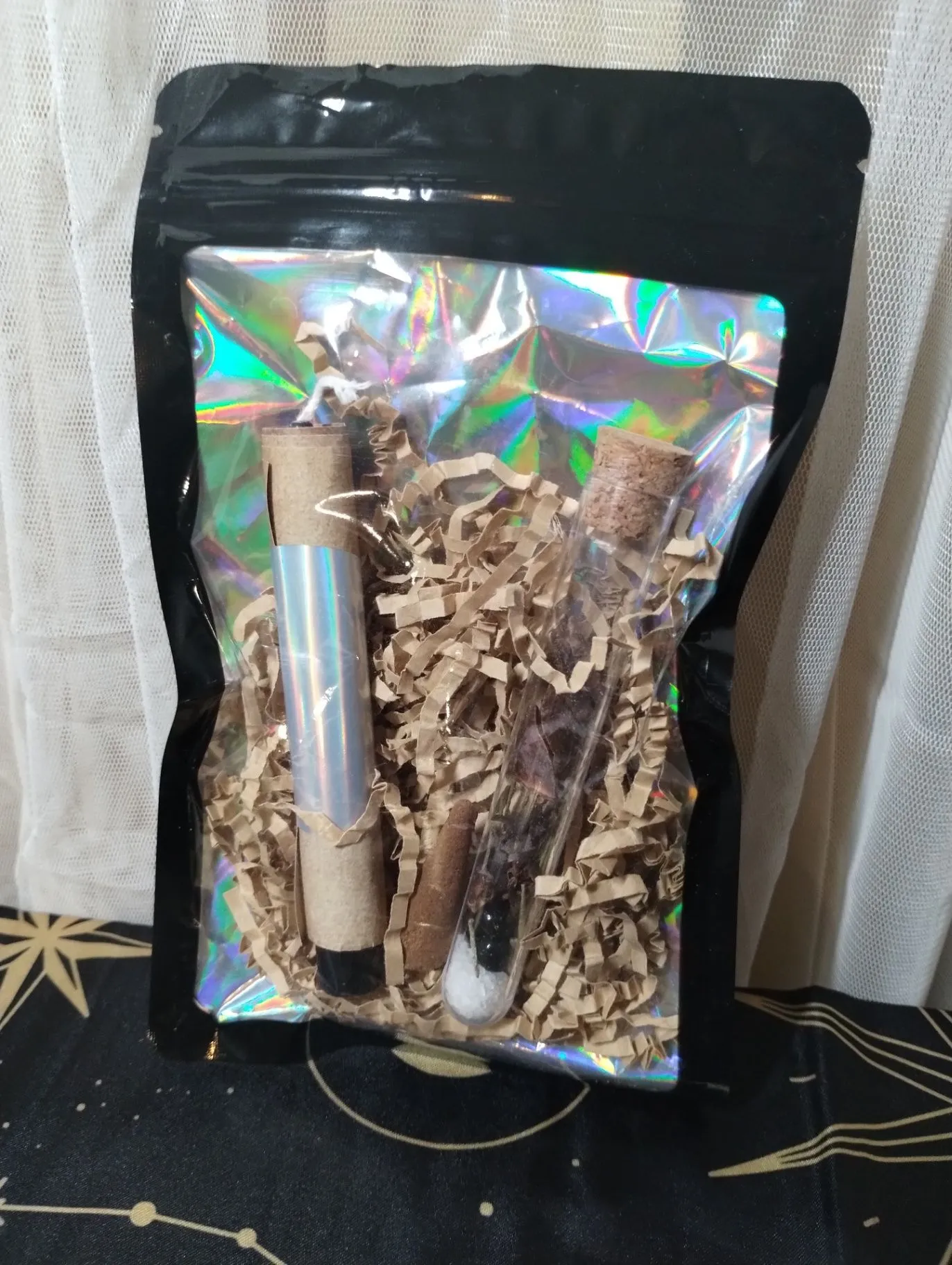 Protection Ritual Candle pouch with its candle and botanical contents